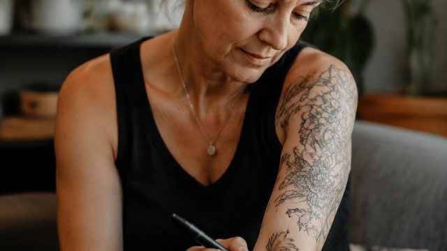 Why Getting Tattoos Later in Life Might Signal Growth, Not Crisis | kawan777, pr